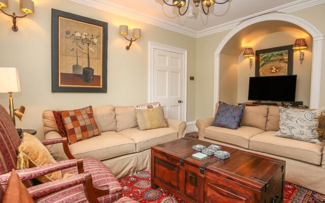 4 Maidens Row