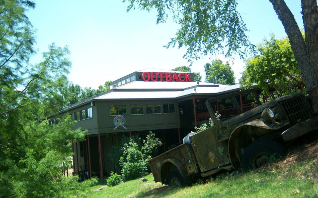 Outback Roadhouse Motel & Suites Branson