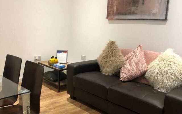 Lovely 4-bed House in Anfield all En-suite,