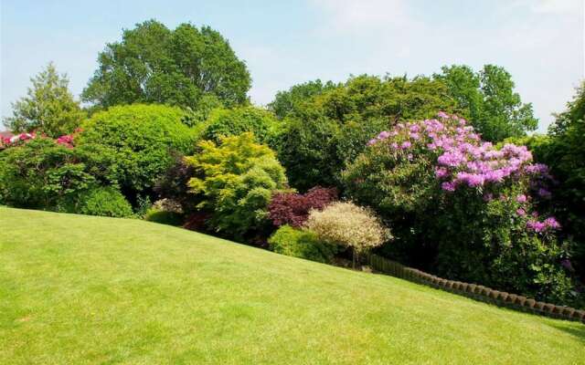 Quaint Cottage in Crowborough With Graden