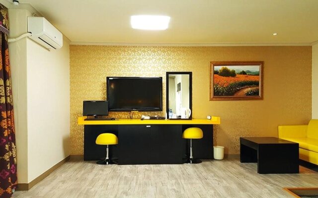 Sokcho Eastern Tourist Hotel