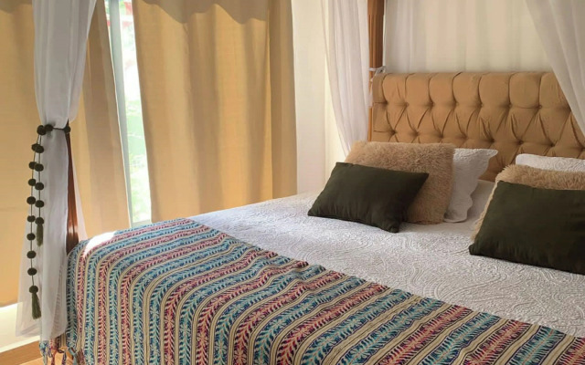 Suites del Barrio Hotel