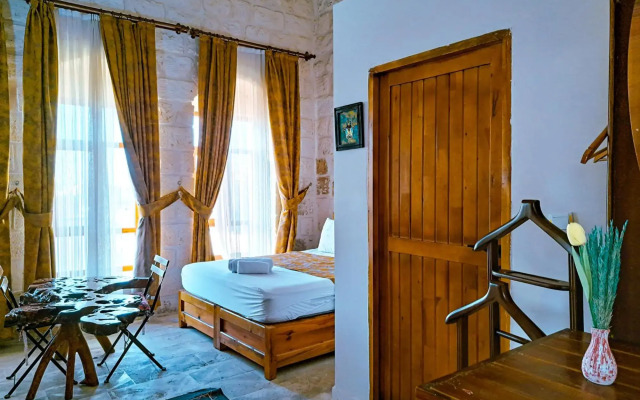 Mons Masius Hotel