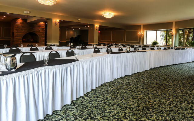Meadowbrook Inn