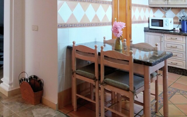 Cozy Villa in Villanueva de la Concepción with Swimming Pool
