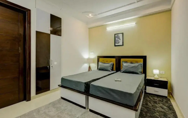 Wandr Sagitta - Sector 51, Near Artemis Hospital