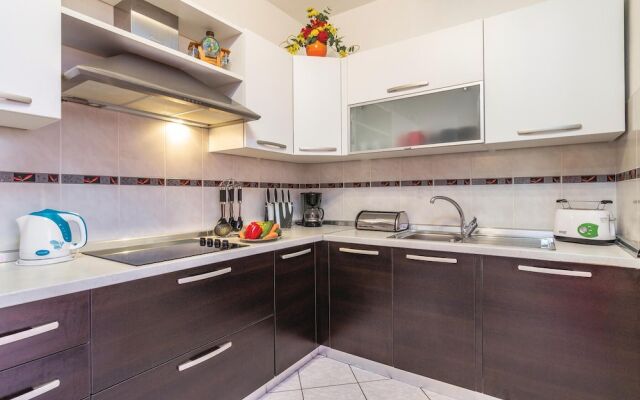 Awesome Home in Sumber With Sauna, Wifi and 7 Bedrooms