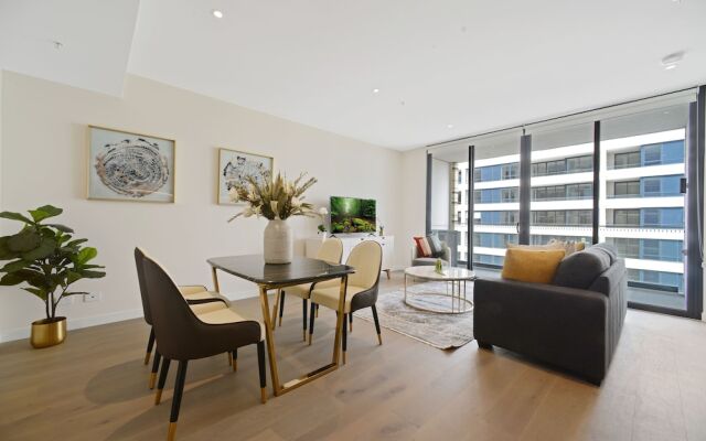 Homehotel Luxurious High Rise Apt