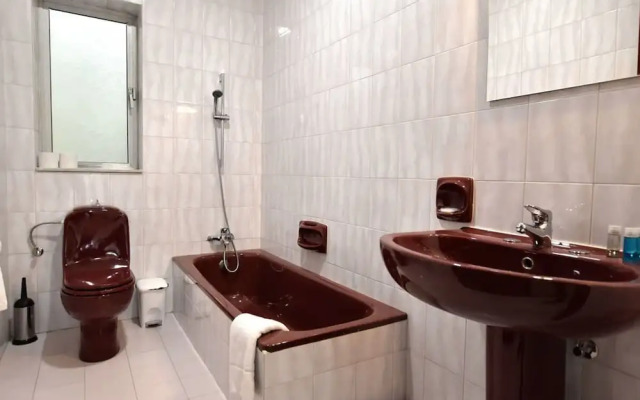 Bright Spacious 2 Bedroom With Marina View