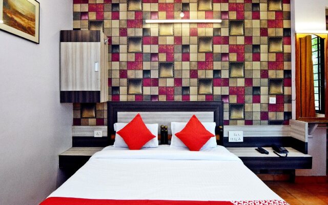 Hotel Majestic Deluxe Lodging by OYO Rooms