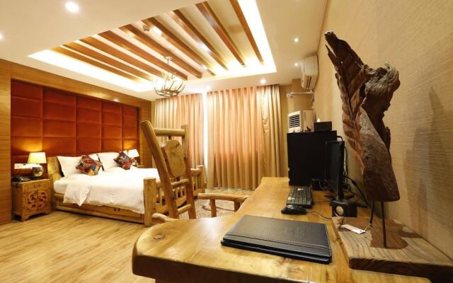 Pufengtang Wooden Art Hotel