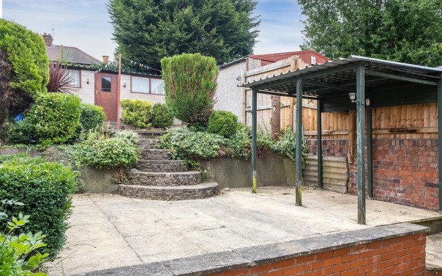 4 Bedroom House located near BHX & NEC