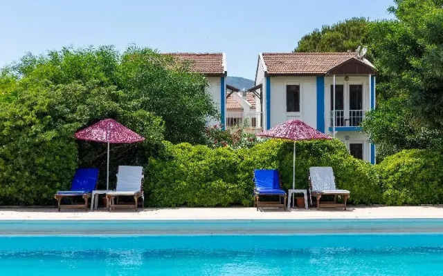 Santa Family Club Hotel