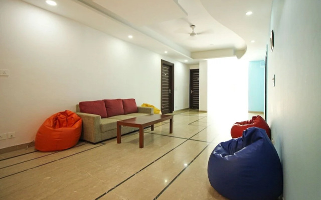 The Signature Hotel By OYO Rooms