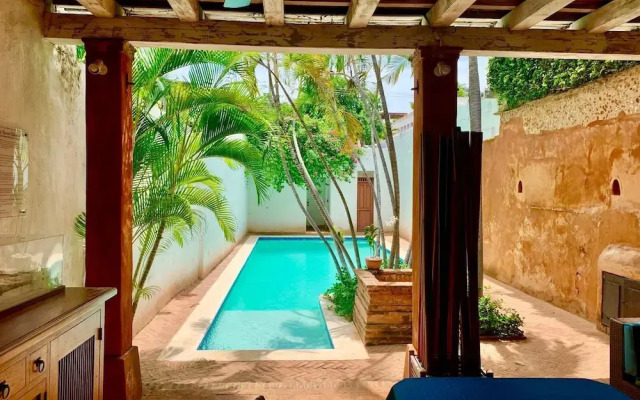 Paseo Colonial - Sabbatical 1