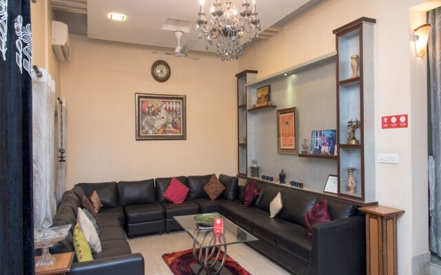 OYO Home 12830 Charming 3BHK