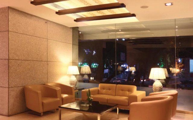 Ramee Grand Hotel and Spa, Pune