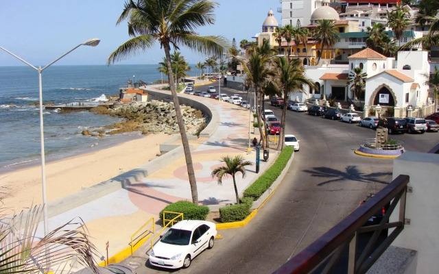 Hotel La Siesta Malecón