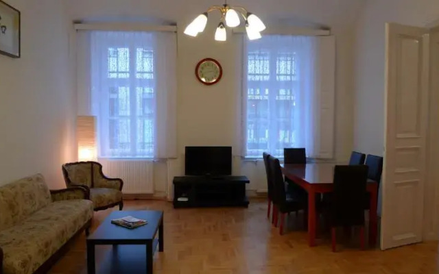 Iris Residence