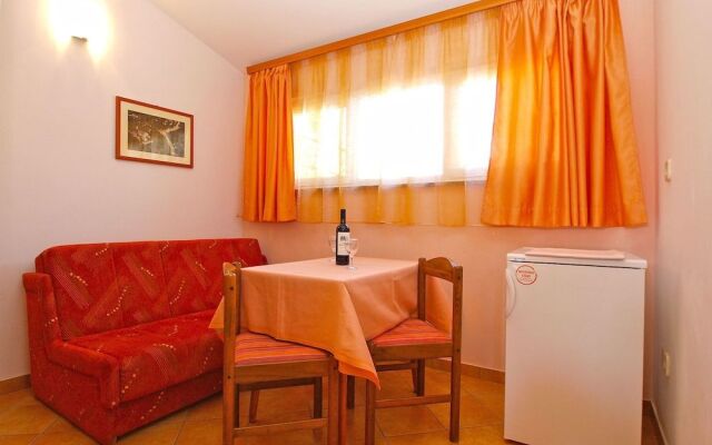 Apartment 1305
