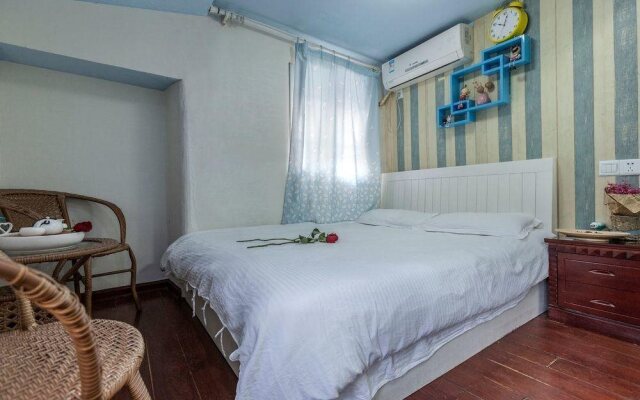 Xitang Moon Courtyard Guest House