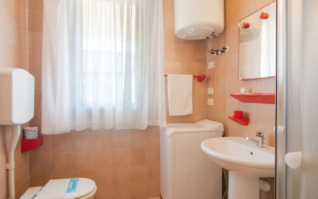 Cozy Holiday Home in Rosolina near Sea Beach