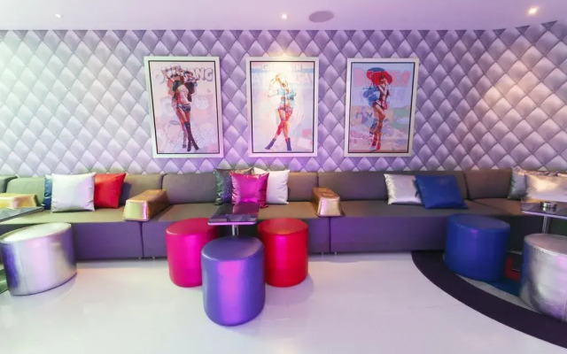 Luna2 Seminyak Bali