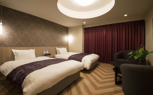 Reftel Osaka Itami Airport Hotel