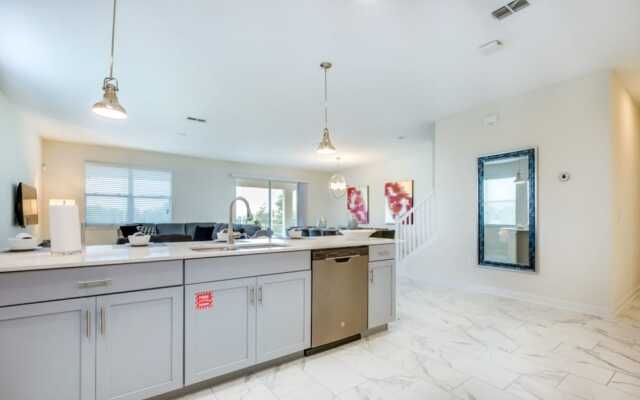 Champions Gate 1501maid