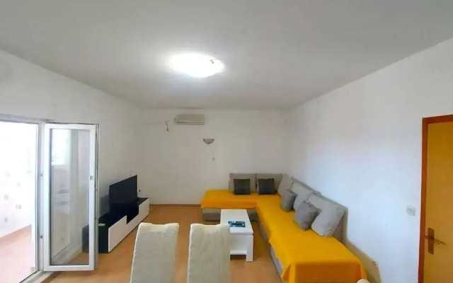 Seaside Okrug Gornji Apartment With Terrace and Patio