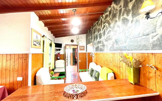 Casa Rural 3 con Barbacoa Cerca de Playa Hermigua