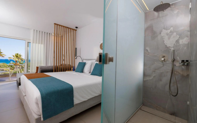 Anissa Beach & Village Resort