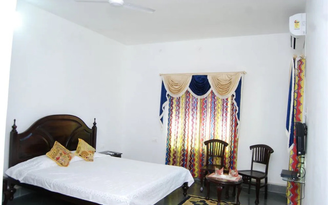 Chandra Hill Resort