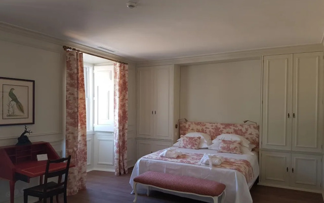 Hotel Charlie Inn