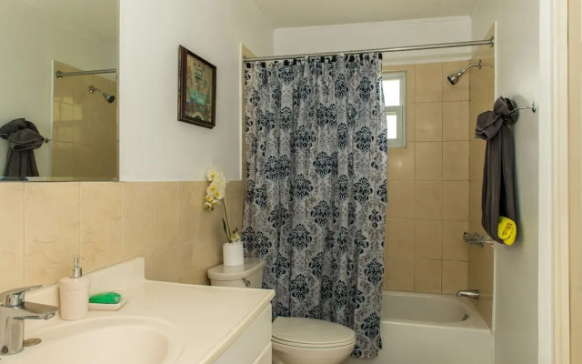 The Beach House II Bedroom with