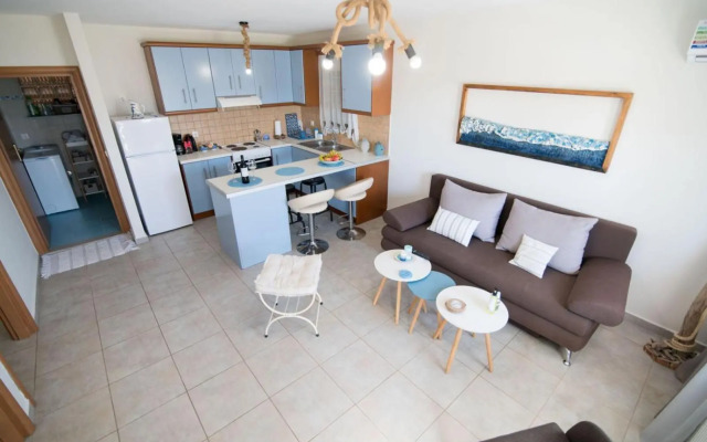 Lovely apartment just infront of the beach