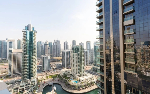 Visually Stunning 2BR in Dubai Marina - Sleeps 5!