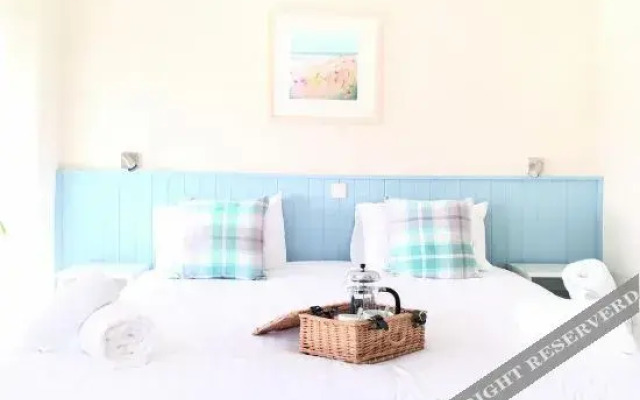 Seabreeze Restaurant with Rooms