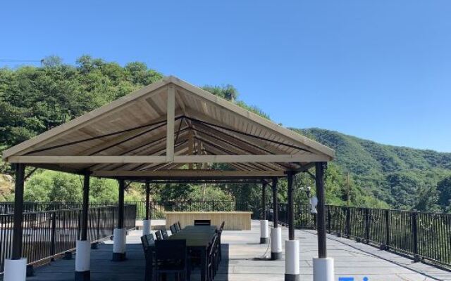 Lianshi Shanfang Guesthouse