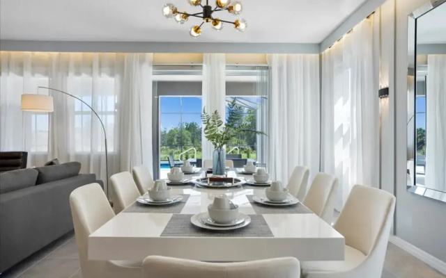 6 Bedroom/ 6 Bathroom Solterra (7623 OL), Davenport, US