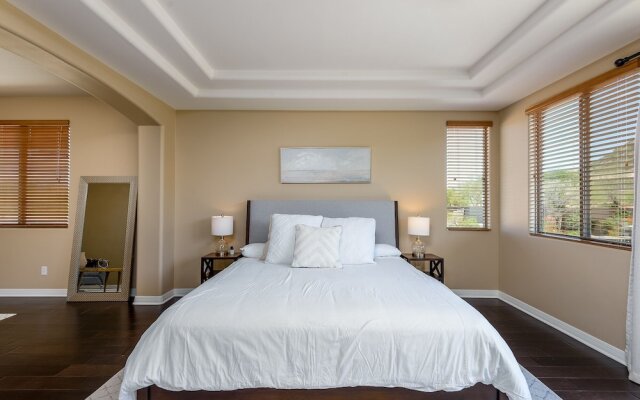 Casa Hermosa 4 Bedroom Home by Redawning