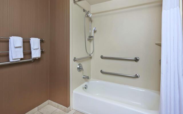 Hampton Inn & Suites Grand Rapids-Airport 28th St