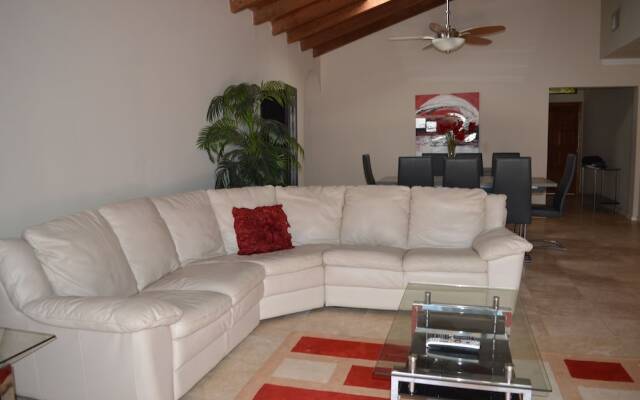 Los Tocayos 3 Bedroom Home