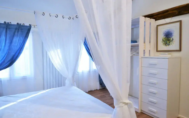 Stellar Apartment in Miane With Shared Swimming Pool