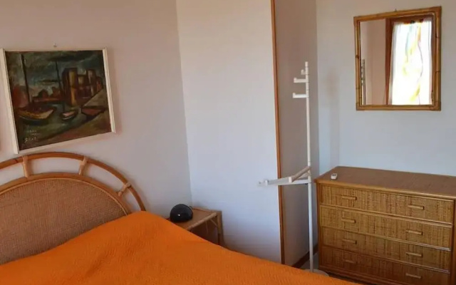 Apartment Near The Beach With Air Conditioning Pets Allowed