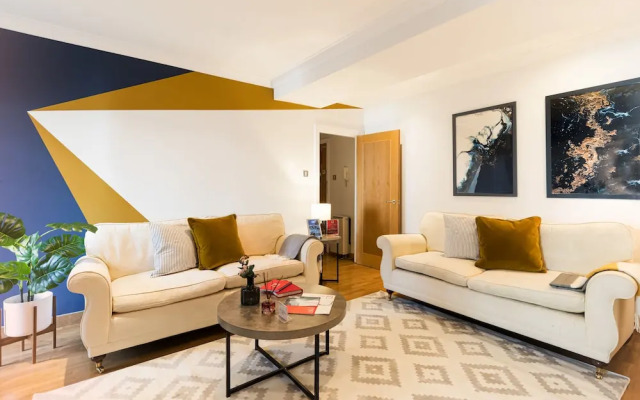 One Bed Serviced Apt near Millenium Bridge