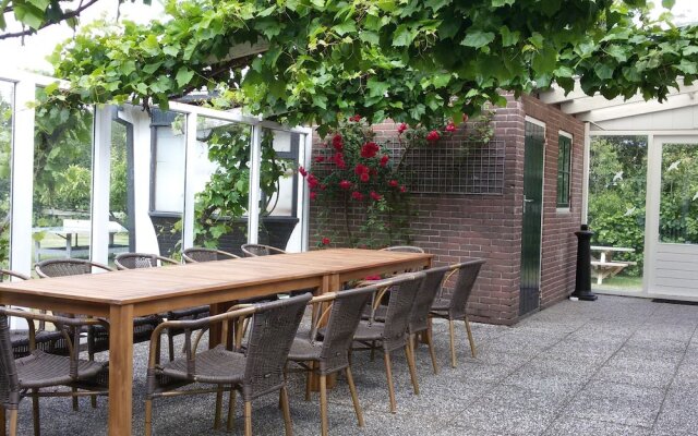Beautiful Family House With Spacious Garden by the North Sea