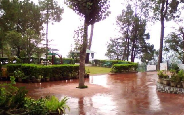 Hotel Pine Grove