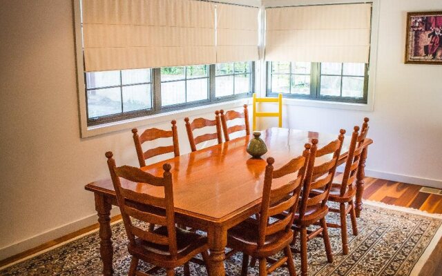 Whispering Pines Cottages