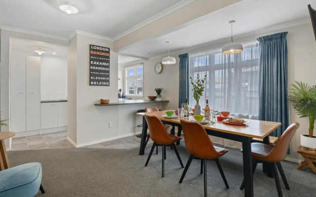 Bliss on Barratt - Blenheim Holiday Home